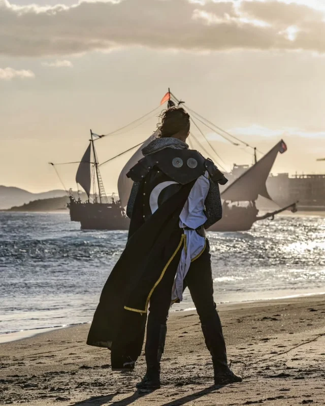 Here we go - extra troops and supplies have arrived this morning onto the shores on Tenerife for the showdown this weekend at San Miguel Castle. Our knights are on a military expedition to greet them and continue the battle under the banner of The Cross ⚔️🏰

Get your entry passes into Medieval Adventure tomorrow night. Won't let you down 👊

Aquí vamos: tropas y suministros adicionales han llegado esta mañana a las costas de Tenerife para el gran enfrentamiento de este fin de semana en el Castillo de San Miguel. Nuestros caballeros están en una expedición militar para recibirlos y continuar la batalla bajo el estandarte de La Cruz ⚔️🏰 Consigue tus pases de entrada para la Aventura Medieval mañana por la noche. ¡No te decepcionaremos! 👊

#medievallife
#thecrusaders 
#knight 
#tenerifebeach
#conquest
#surdetenerife
#ilovetenerife 

@photoeire